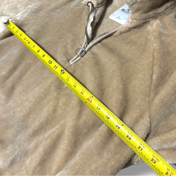 Hollister Super Soft Large Cozy Tan Faux Fur Quarter-Zip Pullover Fleece - Picture 7 of 15